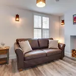 Holiday home 3 Bed In Oc-wa314 *